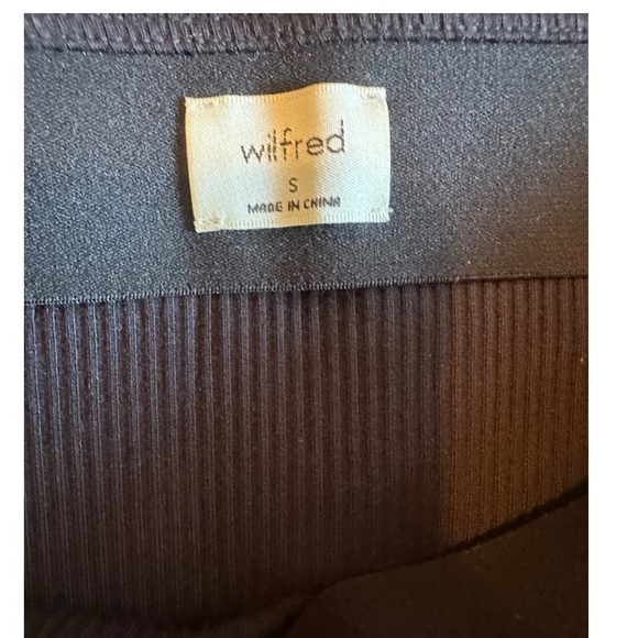 Aritzia Wilfred BLACK Janine Skirt ribbed body-con, size small - Picture 9 of 9